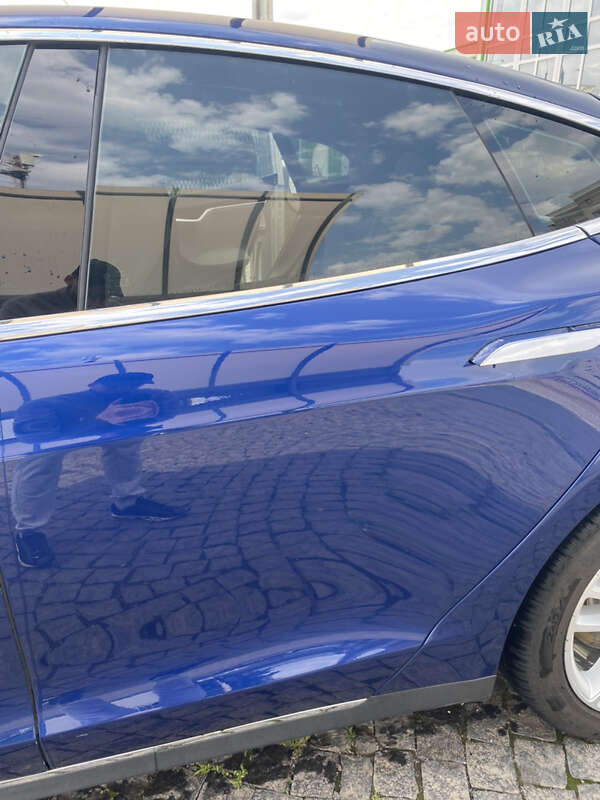 Лифтбек Tesla Model S 2015 в Хмельницком фото 10 Лифтбек Tesla Model S 2015 в Хмельницком