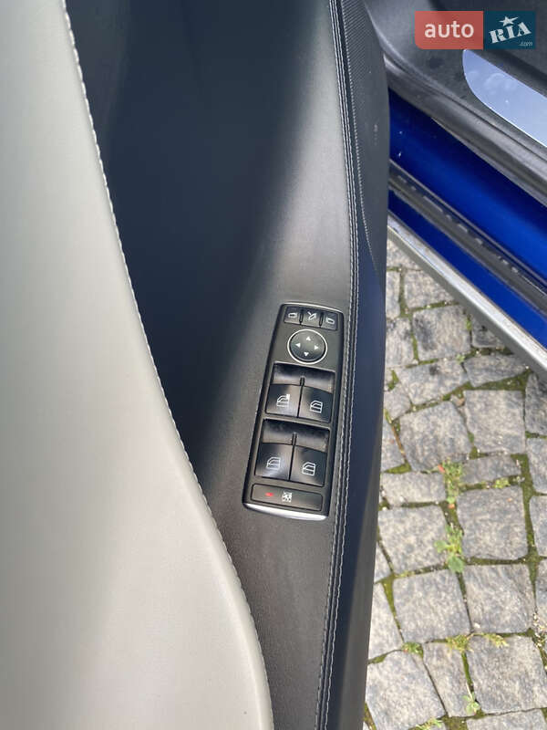 Лифтбек Tesla Model S 2015 в Хмельницком фото 27 Лифтбек Tesla Model S 2015 в Хмельницком