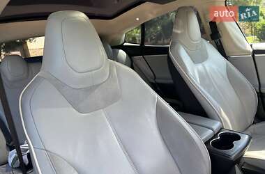 Лифтбек Tesla Model S 2013 в 