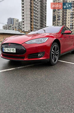 Лифтбек Tesla Model S 2014 в Черкассах