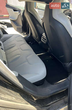 Лифтбек Tesla Model S 2016 в 