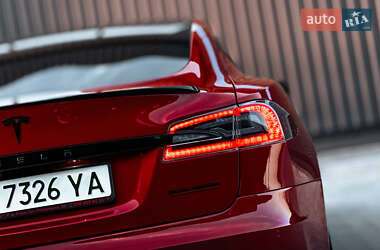 Лифтбек Tesla Model S 2020 в 