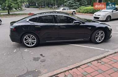 Ліфтбек Tesla Model S 2015 в 