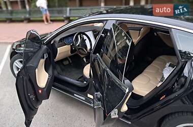 Ліфтбек Tesla Model S 2015 в 