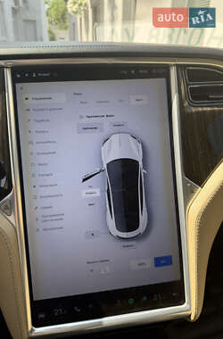 Лифтбек Tesla Model S 2013 в 