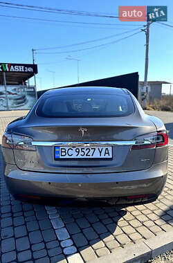 Лифтбек Tesla Model S 2015 в 