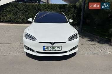 Лифтбек Tesla Model S 2020 в Днепре Лифтбек Tesla Model S 2020 в Днепре