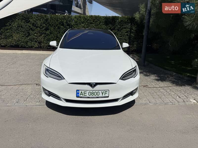 Tesla Model S 2020 Tesla Model S 2020