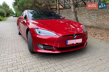 Лифтбек Tesla Model S 2016 в 