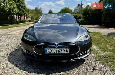 Ліфтбек Tesla Model S 2014 в Харкові