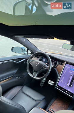 Лифтбек Tesla Model S 2020 в 