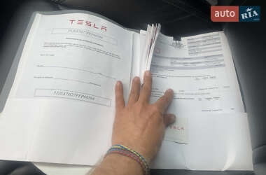 Лифтбек Tesla Model S 2015 в 
