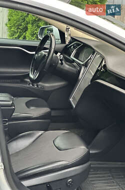 Лифтбек Tesla Model S 2013 в 