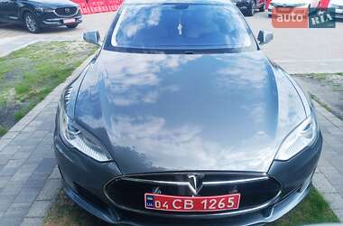 Лифтбек Tesla Model S 2014 в 