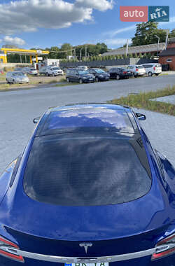 Лифтбек Tesla Model S 2016 в Ровно