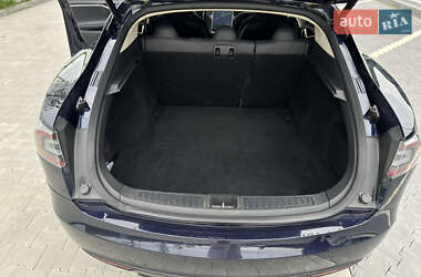 Лифтбек Tesla Model S 2014 в 