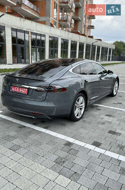 Лифтбек Tesla Model S 2013 в 
