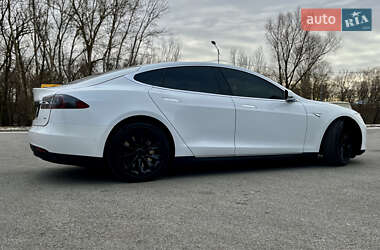 Лифтбек Tesla Model S 2016 в 