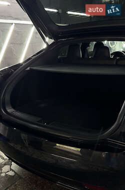 Лифтбек Tesla Model S 2018 в 