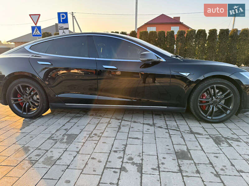 Ліфтбек Tesla Model S 2014 в Луцьку