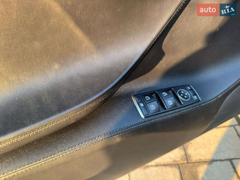 Ліфтбек Tesla Model S 2014 в Луцьку