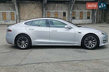 Ліфтбек Tesla Model S 2018 в 
