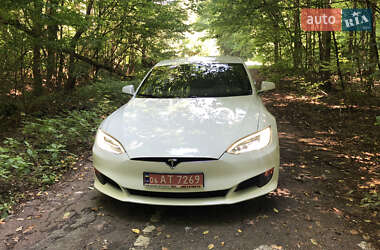 Ліфтбек Tesla Model S 2016 в Житомирі