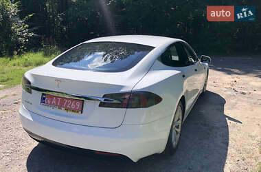 Лифтбек Tesla Model S 2016 в 
