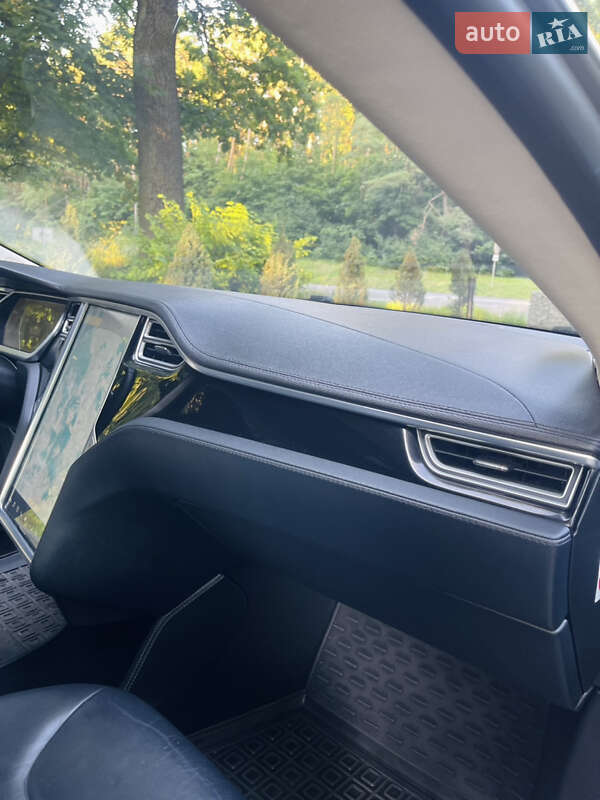 Ліфтбек Tesla Model S 2013 в Луцьку фото 30 Ліфтбек Tesla Model S 2013 в Луцьку