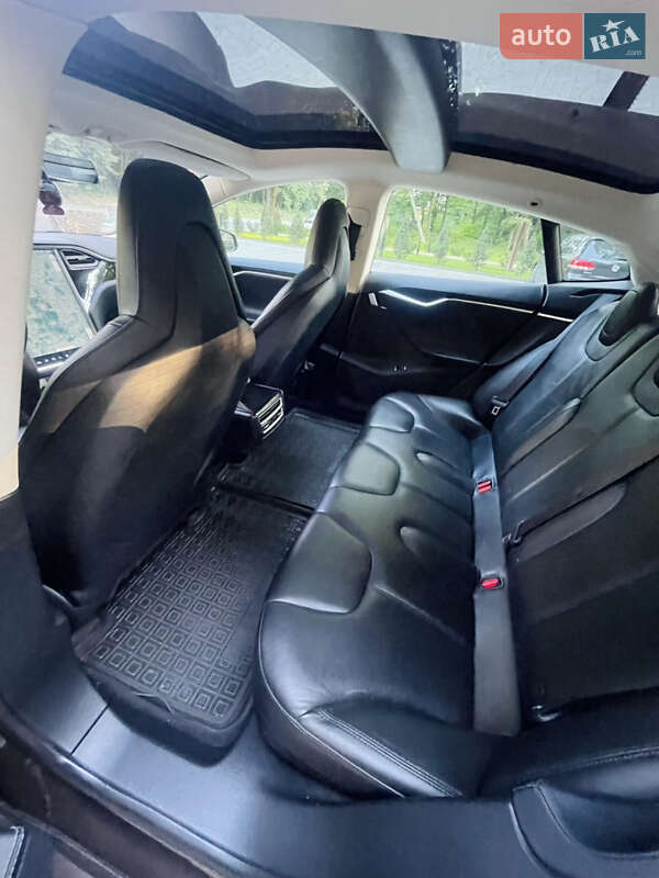 Ліфтбек Tesla Model S 2013 в Луцьку фото 34 Ліфтбек Tesla Model S 2013 в Луцьку