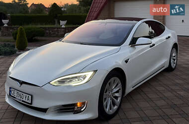 Лифтбек Tesla Model S 2018 в Черновцах