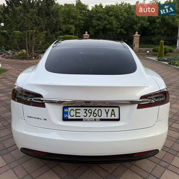 Лифтбек Tesla Model S 2018 в Черновцах
