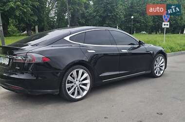 Лифтбек Tesla Model S 2013 в 