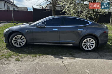 Ліфтбек Tesla Model S 2018 в Києві