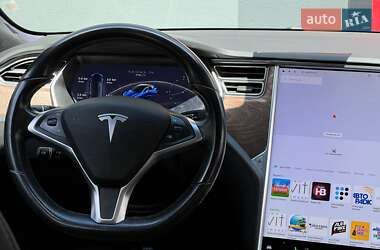Лифтбек Tesla Model S 2017 в 