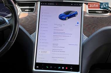 Лифтбек Tesla Model S 2017 в 