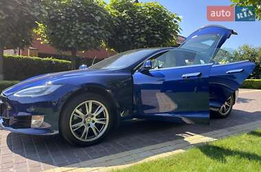 Лифтбек Tesla Model S 2020 в Виннице