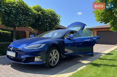 Лифтбек Tesla Model S 2020 в Виннице