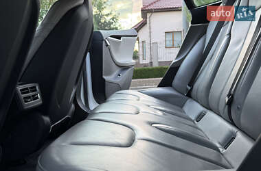 Лифтбек Tesla Model S 2015 в 