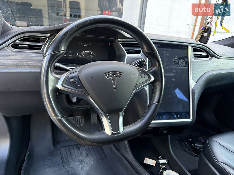 Лифтбек Tesla Model S 2014 в Ровно