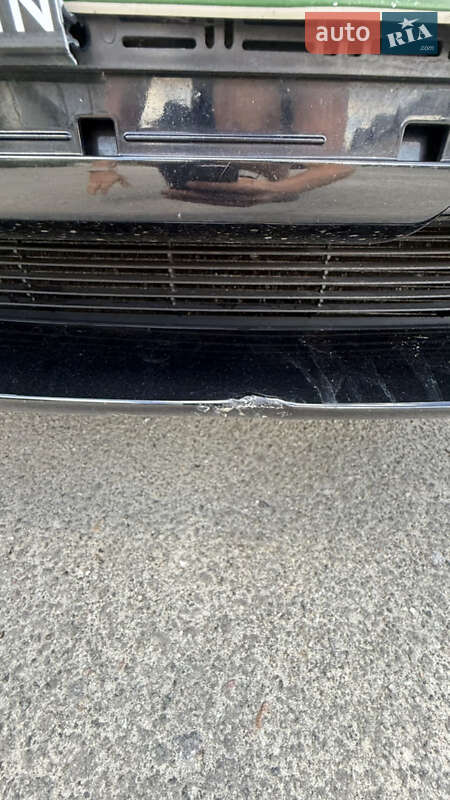 Лифтбек Tesla Model S 2017 в Киеве