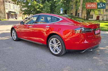 Лифтбек Tesla Model S 2014 в 