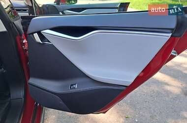 Лифтбек Tesla Model S 2014 в 