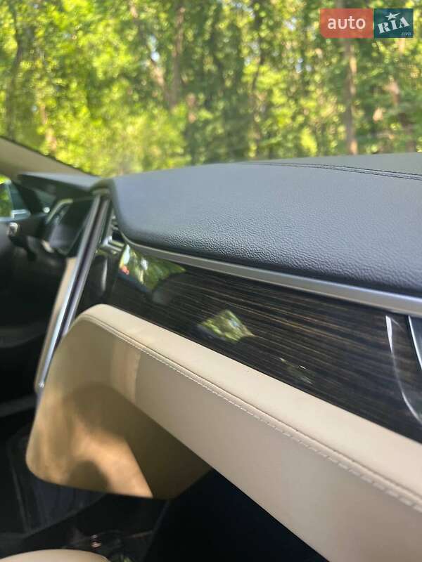 Лифтбек Tesla Model S 2014 в Одессе