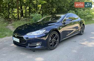 Лифтбек Tesla Model S 2013 в 