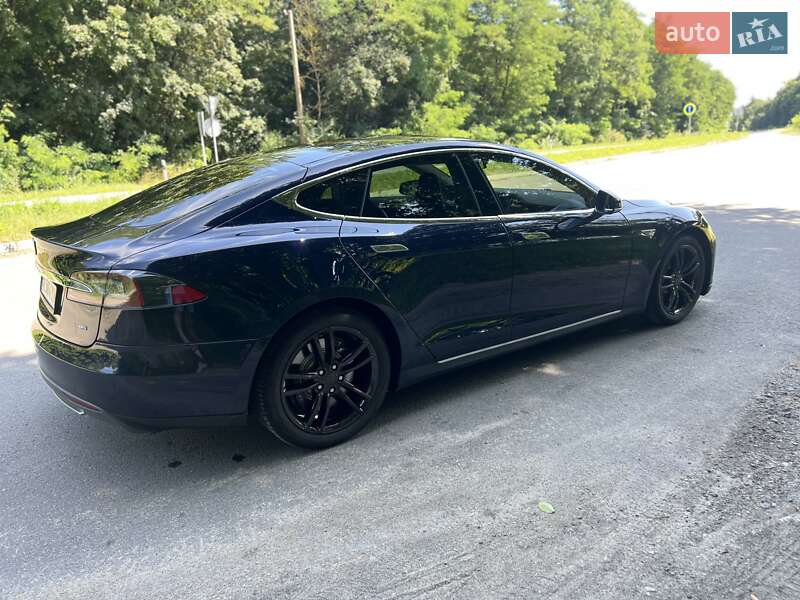 Лифтбек Tesla Model S 2013 в Хмельницком