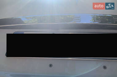Лифтбек Tesla Model S 2015 в 