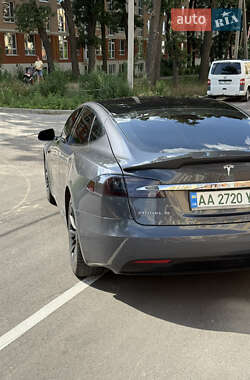 Лифтбек Tesla Model S 2017 в 