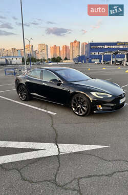 Лифтбек Tesla Model S 2019 в 