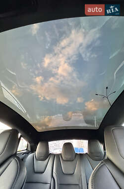 Лифтбек Tesla Model S 2019 в 